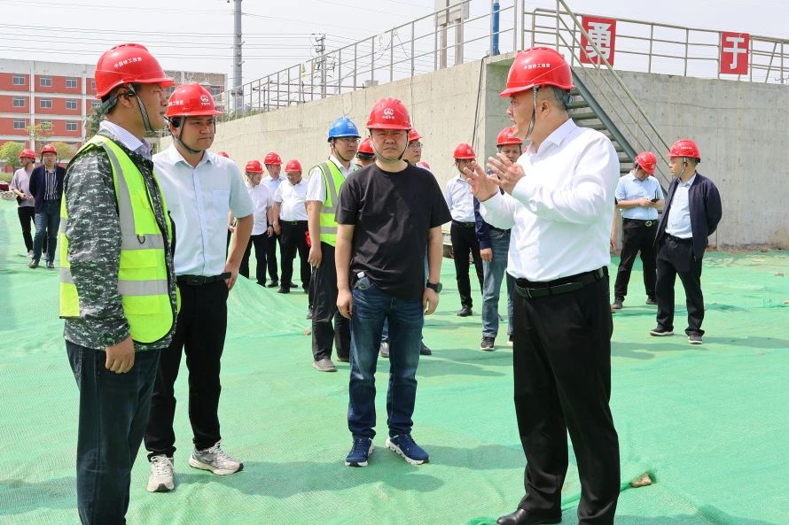 泰州市金東城市建設(shè)投資集團(tuán)黨委書記、董事長陳祥到姜堰項(xiàng)目檢查指導(dǎo)工作.jpg